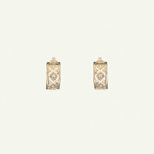 Load image into Gallery viewer, 18 karat solid gold hoop earrings in traditional design for women.