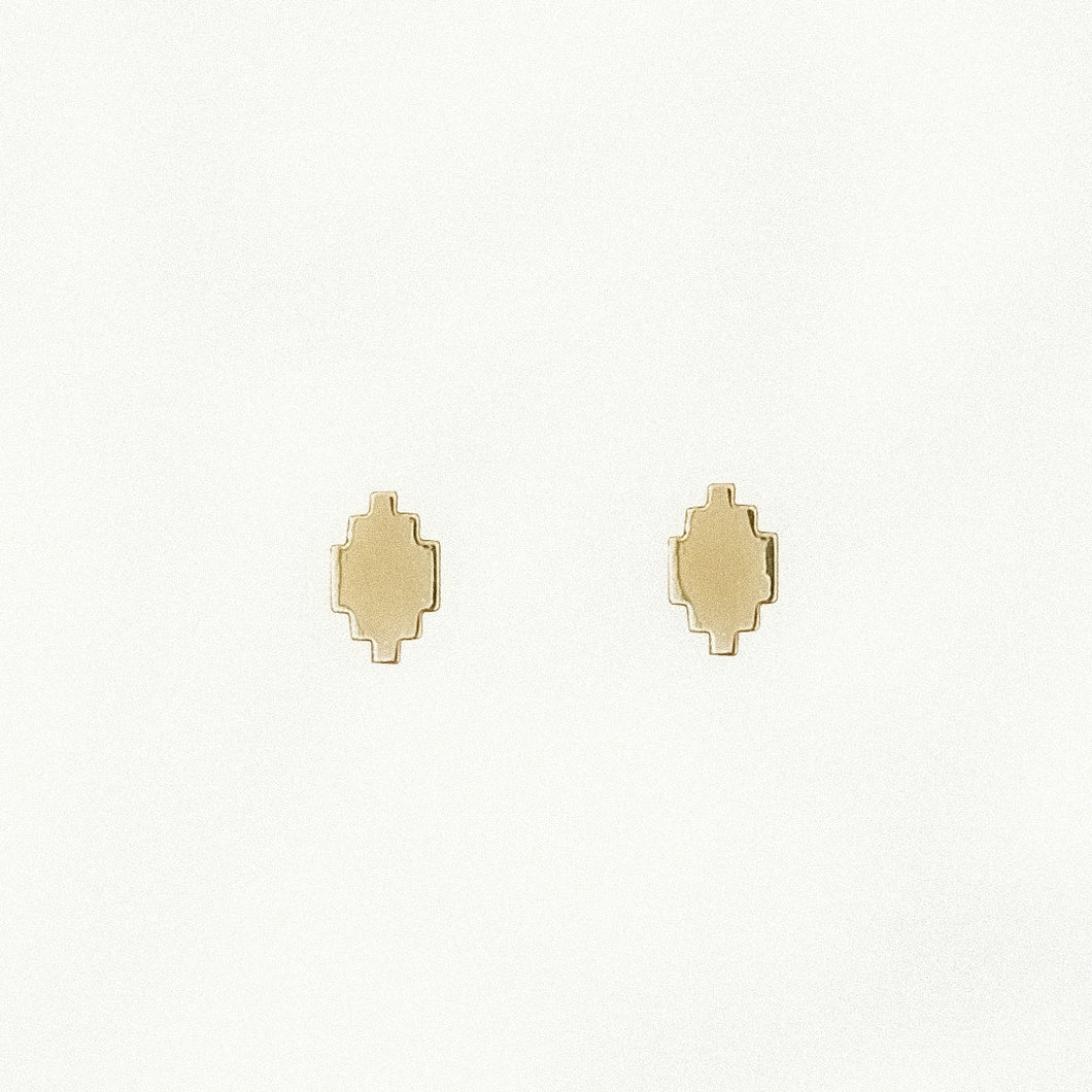 Stud Earrings in 18K Solid Yellow Gold with traditional design.